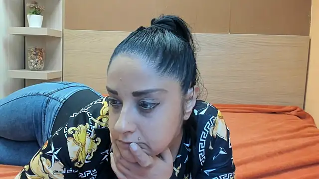 PinkyTwerkyX online show from 09/24/25, 01:06