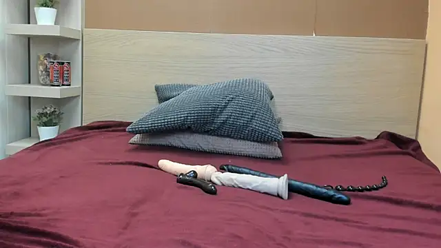 PinkyTwerkyX online show from 12/03/25, 01:21