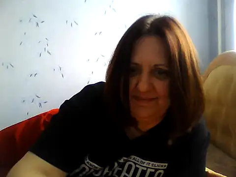 LockyCharm111 online show from 05/31/26, 07:03