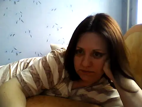 LockyCharm111 online show from 05/10/26, 06:06