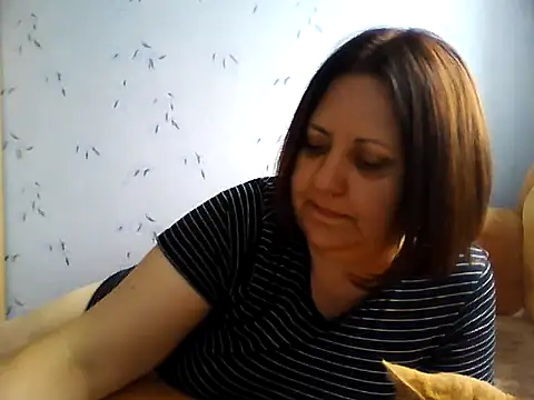 LockyCharm111 online show from 07/21/26, 04:36