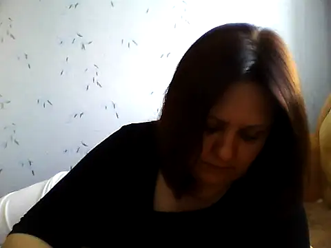 LockyCharm111 online show from 06/16/26, 04:07
