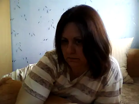 LockyCharm111 online show from 06/24/26, 04:05