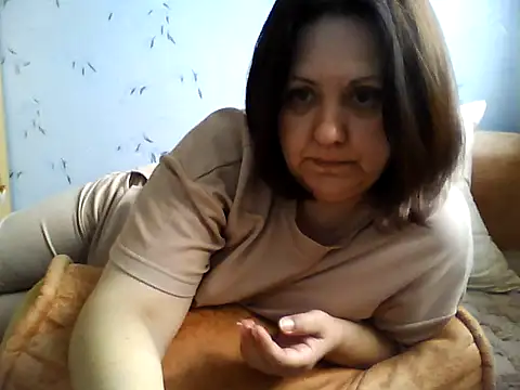 LockyCharm111 online show from 05/13/26, 04:30