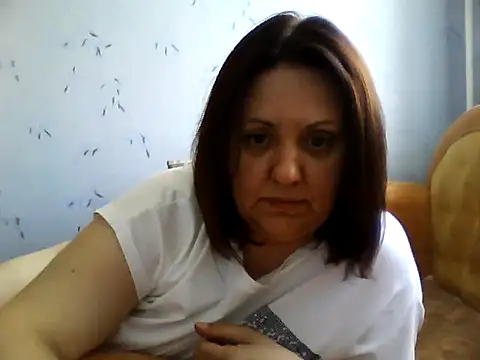 LockyCharm111 online show from 06/10/26, 07:42