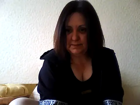 LockyCharm111 online show from 03/19/26, 12:38