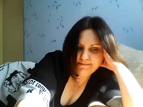 LockyCharm111 online show from 04/08/26, 10:28