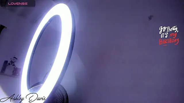AsshleyDavis online show from 04/18/26, 08:31