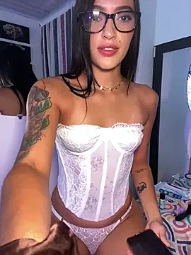 ValeriaMarquez online show from 02/18/26, 08:16