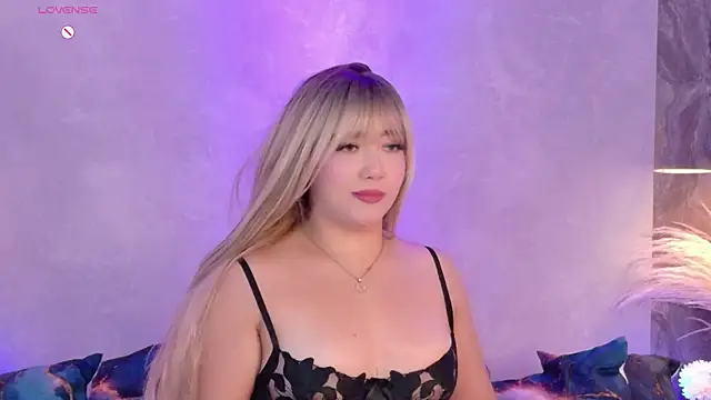 Hannah-Prada online show from 04/17/26, 12:19