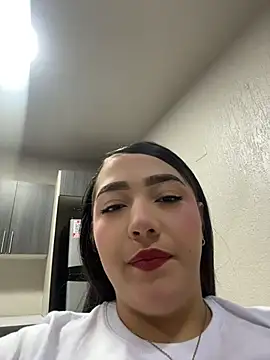 Snapshot of Hannah-Prada chatting on 05/01/26, 11:37 Hannah-Prada online show from 05/01/26, 11:37