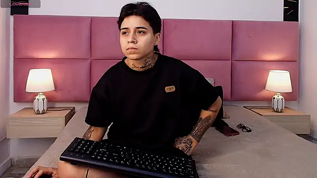 noah bellarose online show from 04/14/26, 07:30