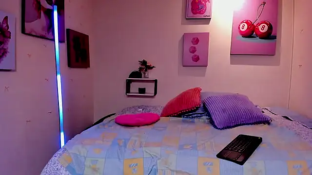 AnnyCotton online show from 02/13/26, 07:47