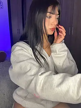 LARIISSAEVANS online show from 03/26/26, 04:44