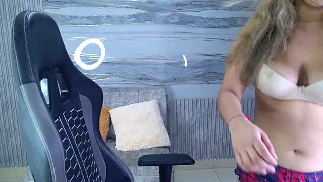 Sophie19   online show from 05/03/26, 11:26