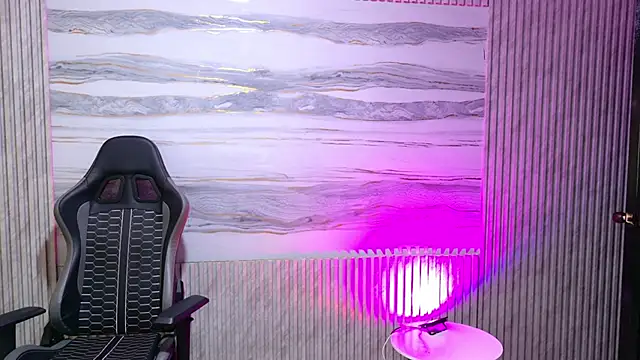 Sophie19   online show from 05/24/26, 11:43