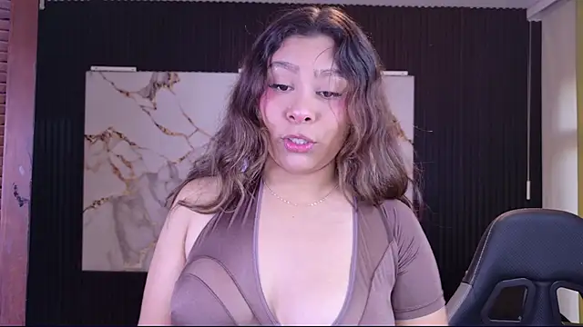 Sophie19   online show from 03/07/26, 12:10