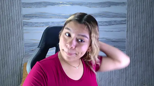 Sophie19   online show from 05/13/26, 11:39