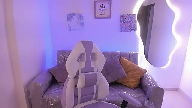 Snapshot of Afrodita_rouss chatting on 02/16/26, 08:18 Afrodita rouss online show from 02/16/26, 08:18