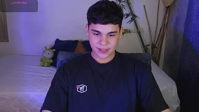 eithan jonnes online show from 02/20/26, 08:33