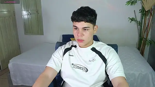 eithan jonnes online show from 02/13/26, 10:32