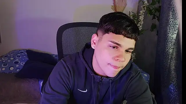 eithan jonnes online show from 04/10/26, 09:11