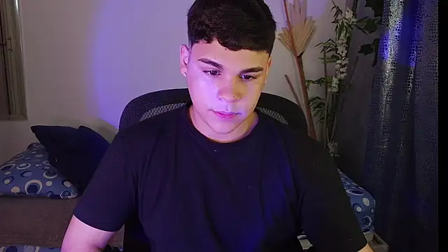 eithan jonnes online show from 04/08/26, 07:48