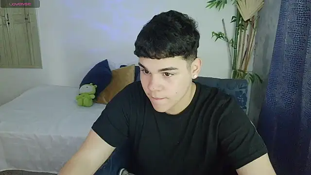 eithan jonnes online show from 02/10/26, 08:41