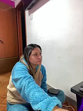 Snapshot of alana__070 chatting on 02/17/26, 01:03 alana 070 online show from 02/17/26, 01:03