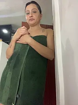 Snapshot of alana__070 chatting on 02/15/26, 01:17 alana 070 online show from 02/15/26, 01:17