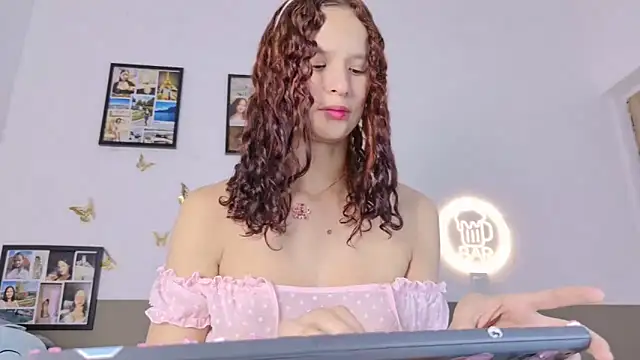 catalina santana4 online show from 04/28/26, 03:44