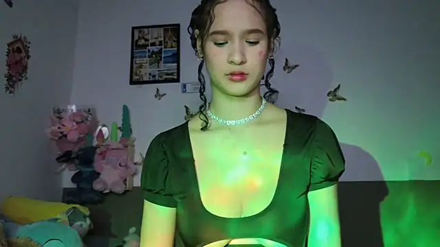 catalina santana4 online show from 04/15/26, 03:01