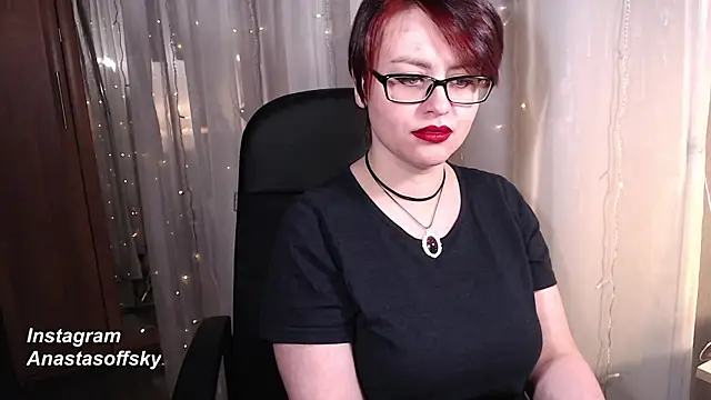 Snapshot of Super_Naked_Anastas chatting on 04/13/26, 07:40 Super Naked Anastas online show from 04/13/26, 07:40