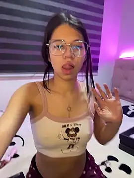 Snapshot of Deva_00 chatting on 02/12/26, 11:04 Deva 00 online show from 02/12/26, 11:04