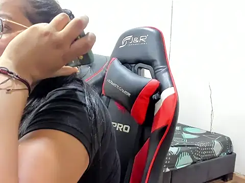 QueenNyxx online show from 03/10/26, 03:16