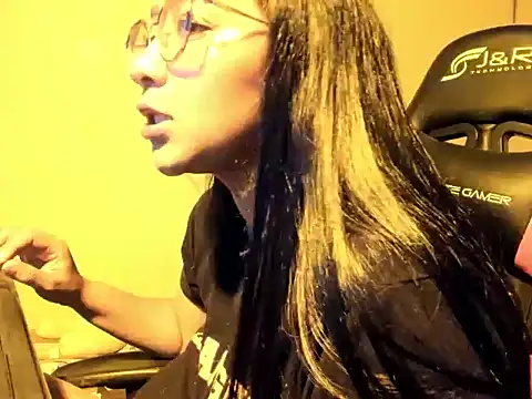 QueenNyxx online show from 03/04/26, 06:04