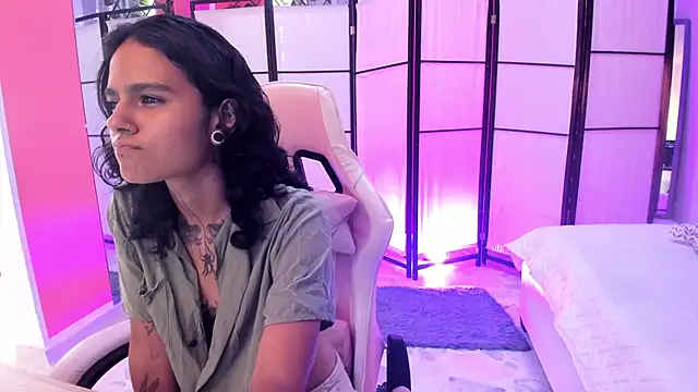 Julianne 7 online show from 03/02/26, 08:27