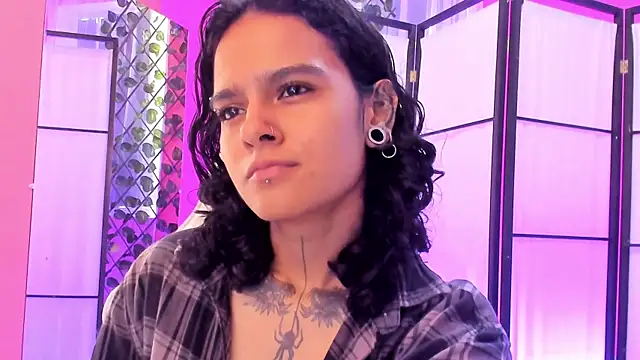 Julianne 7 online show from 02/11/26, 08:20