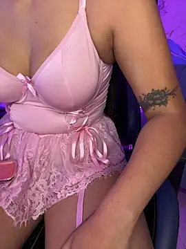 valerie20  online show from 06/20/26, 04:39