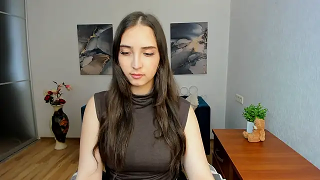 Effy Royse online show from 04/02/26, 12:12