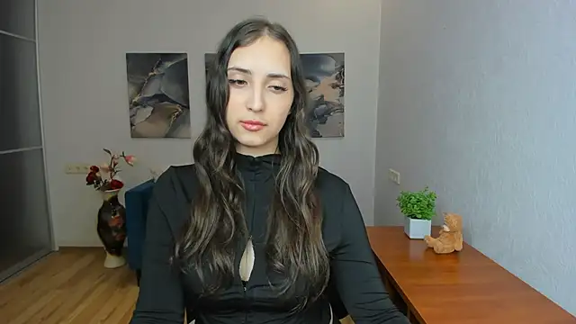 Effy Royse online show from 05/13/26, 05:42