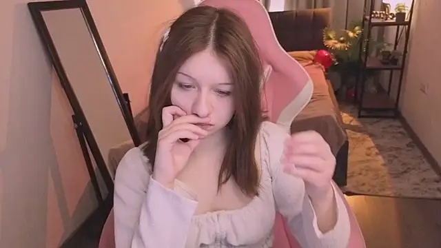 Snapshot of XShyBabyFloraX chatting on 02/22/26, 01:13 XShyBabyFloraX online show from 02/22/26, 01:13