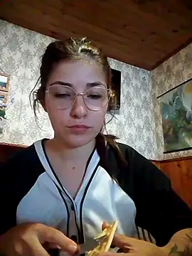 Luna33- online show from 03/31/26, 02:30