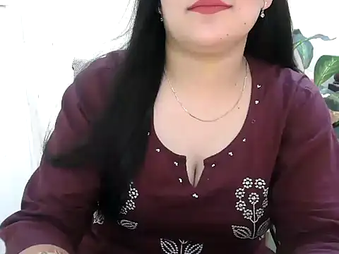 Snapshot of _chitranshi chatting on 07/12/26, 05:52 chitranshi online show from 07/12/26, 05:52