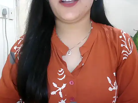 Snapshot of _chitranshi chatting on 06/26/26, 06:08 chitranshi online show from 06/26/26, 06:08
