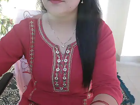 Snapshot of _chitranshi chatting on 04/19/26, 06:03 chitranshi online show from 04/19/26, 06:03