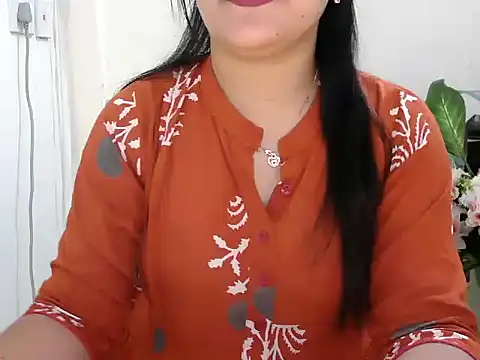 Snapshot of _chitranshi chatting on 06/16/26, 05:07 chitranshi online show from 06/16/26, 05:07