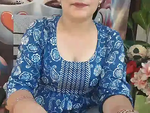 Snapshot of _chitranshi chatting on 05/21/26, 06:44 chitranshi online show from 05/21/26, 06:44