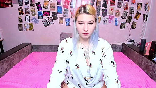 x Ulya1cutex online show from 02/18/26, 11:28