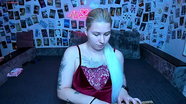 x Ulya1cutex online show from 04/11/26, 05:05